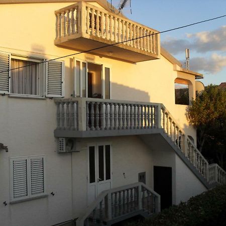 Apartment Zdenka Povljana Εξωτερικό φωτογραφία