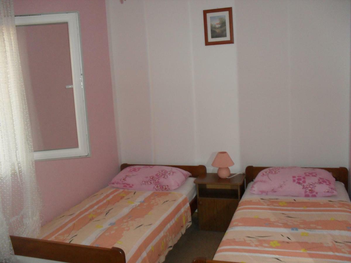 Apartment Zdenka Povljana Εξωτερικό φωτογραφία