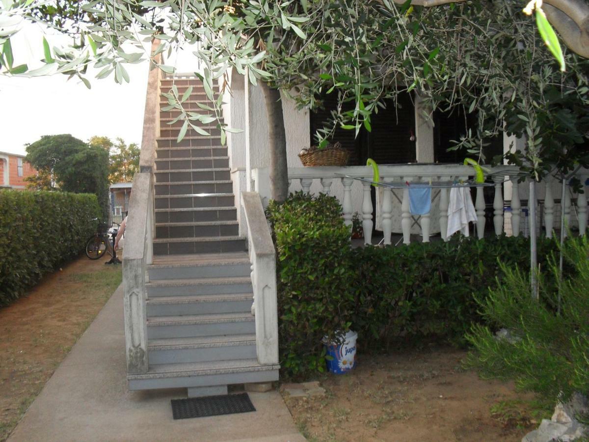 Apartment Zdenka Povljana Εξωτερικό φωτογραφία
